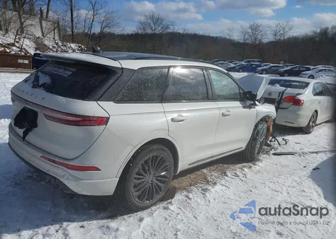 2025 Lincoln Corsair Grand Touring z USA, uszkodzony, nr VIN 5LMTJ5DZ2SUL06783